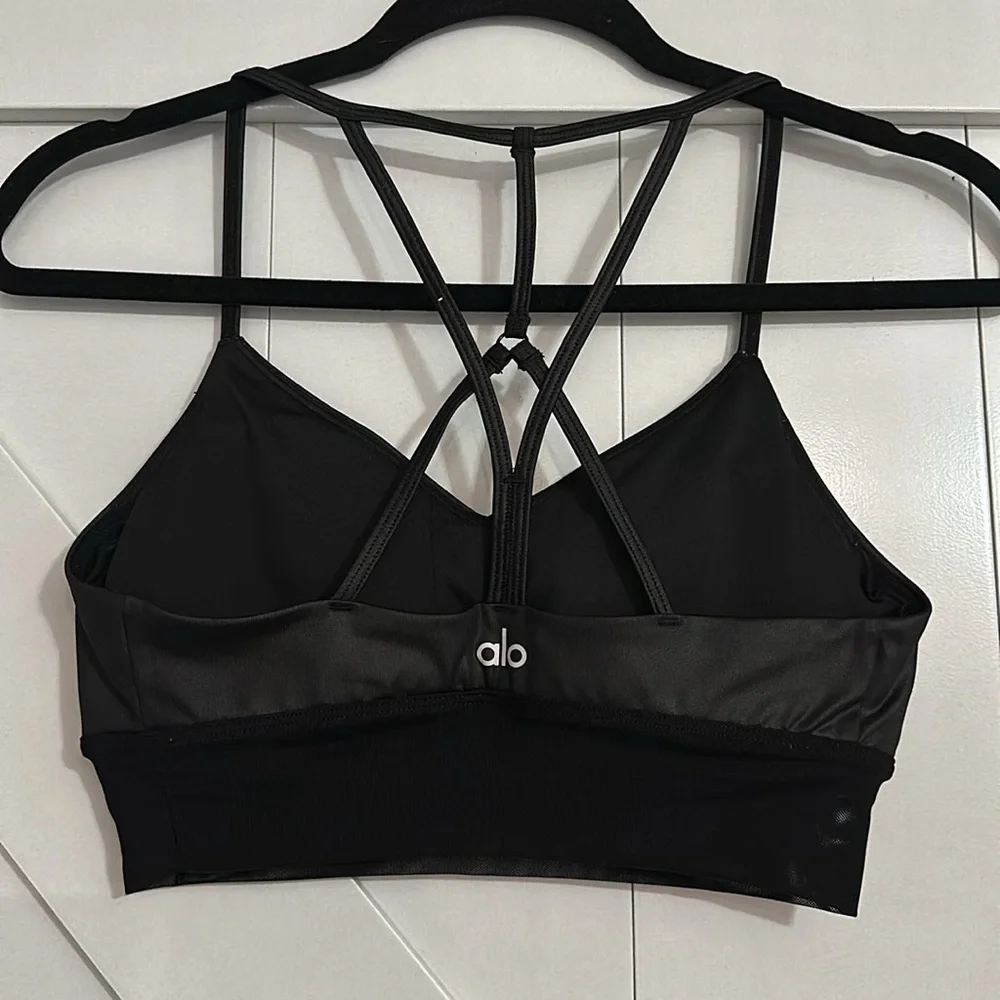 ALO Yoga “simple but